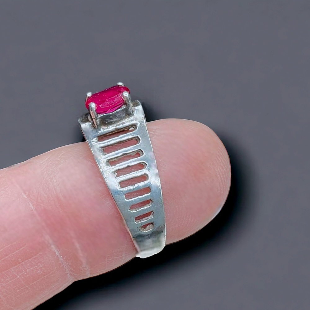 Unique Vintage Solid 14k & Ruby Ring - image 5